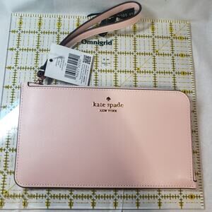 NWT Kate Spade Lucy Medium Zip Wristlet